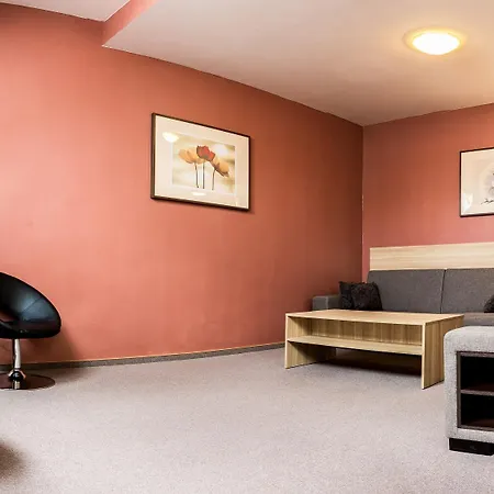 D'angelo 3* プラハ